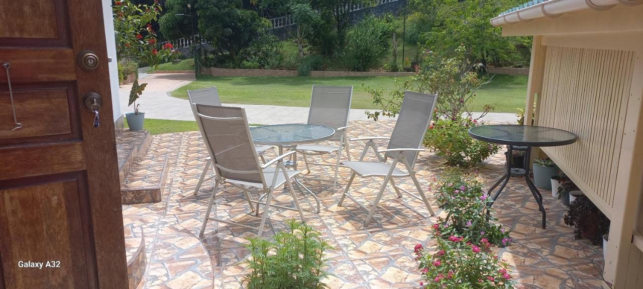 Loversnest Self Catering Anse aux Pins Exterior photo